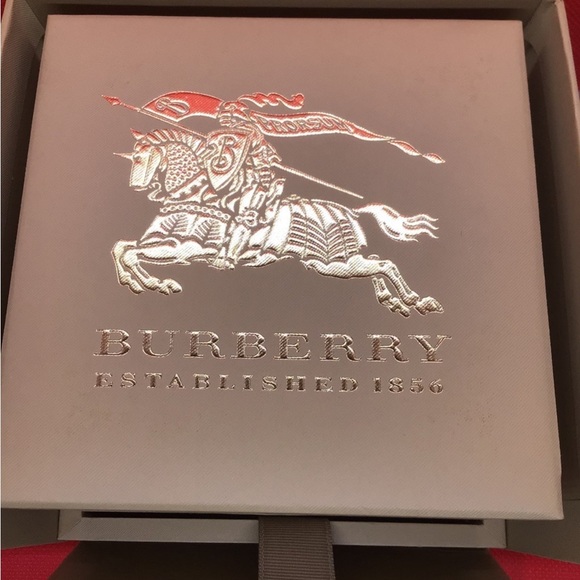 BURBERRY,  UNISEX, Gold City Exaggerated Check Watch BU9026 - Picture 12 of 13